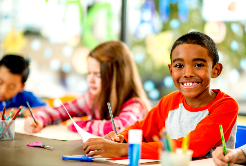 children painting